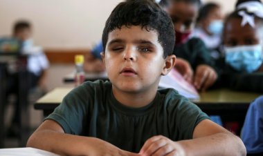 طفل من غزة يحلم بالعودة للمدرسة بعد أن فقد بصره خلال النزاع الأخير مع إسرائيل