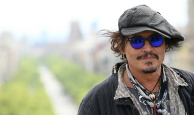 جوني ديب يفاجئ الجمهور بحفل جيف بيك في لندن
