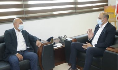 النائبان أبي رميا وعون نوها بمداهمات وزير الصحة وأثارا تحويل جرم الإحتكار إلى جناية