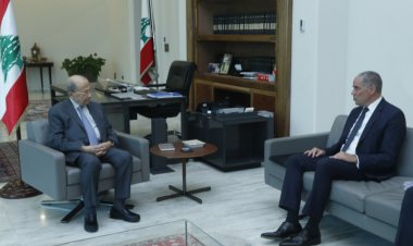 سفير الاتحاد الأوروبي في قصر بعبدا حاملاً رسالة عاجلة: يمكنكم الاعتماد علينا  ولكن على المسؤولين اللبنانيين تحمّل مسؤوليّاتهم.. ما عاد في وقت