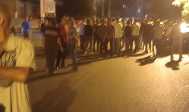 إقفال طريق البرجين بسبب وصول دورية أمنية لسحب 2000 ليتر مازوت مخصصة للبلدة