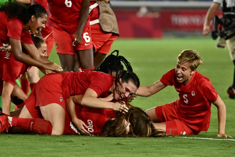 أولمبياد طوكيو-قدم: سيدات كندا يحرزن الذهبية بركلات الترجيح ضد السويد