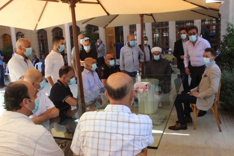 النائب جنبلاط حيا أمام وفود الجيش داعيا الى الحكمة والتعقل
