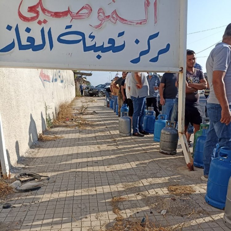 زحمة في مراكز تعبئة الغاز في صيدا
