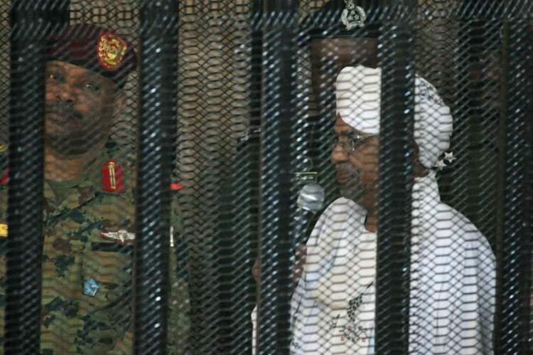 السودان سيسلم البشير والمطلوبين في ملف دارفور الى المحكمة الجنائية الدولية