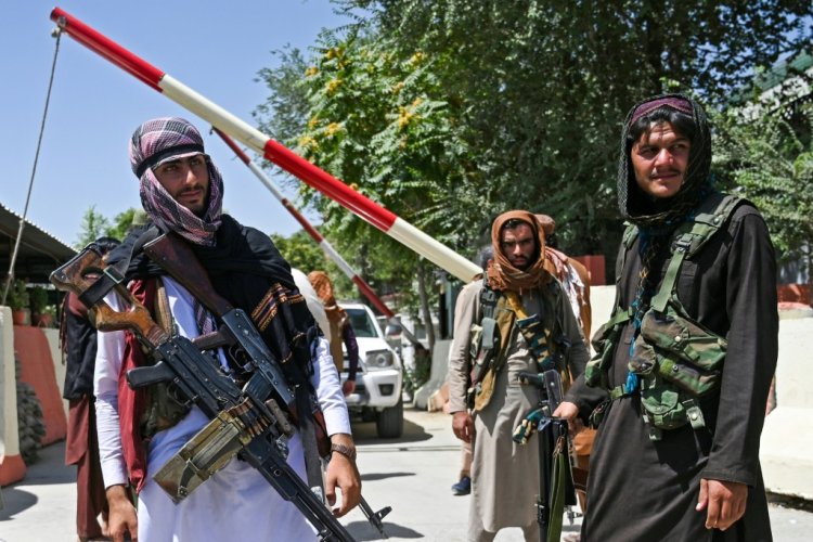 طالبان تعمل على إعادة الحياة إلى مجاريها في كابول وبايدن يدافع عن الانسحاب