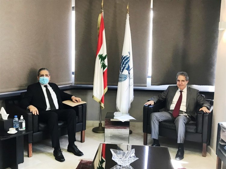 وزني بحث وايوب في مطالب الجامعة اللبنانية