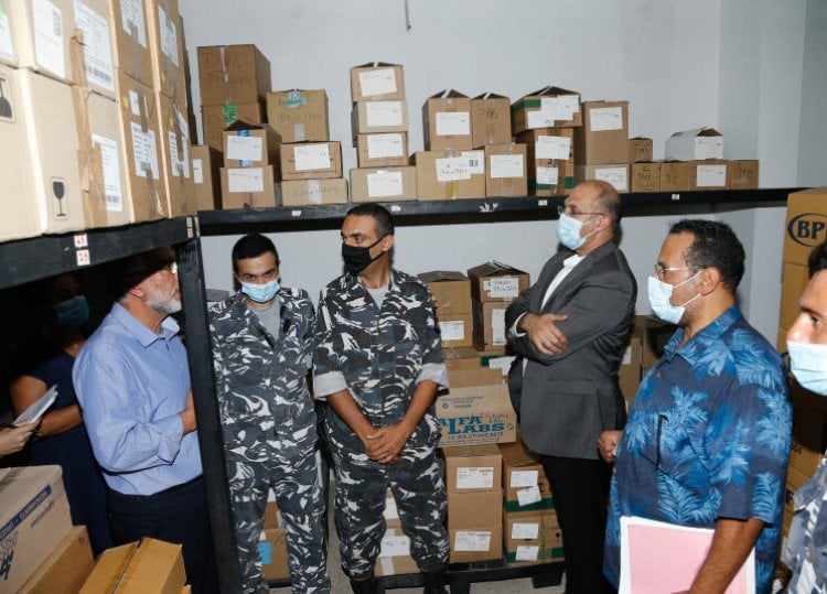 الإبقاء على توقيف نقيب الصيادلة السابق
