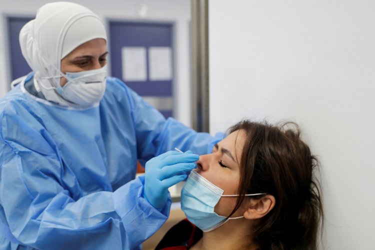 توقيف شخصين  بجرم تزوير فحوصات PCR ؟!