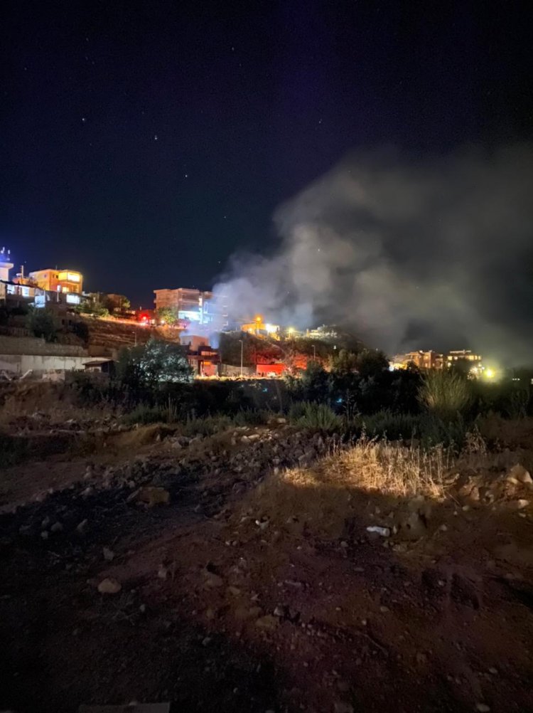 بالفيديو: حريق وسماع دوي انفجار  في  إحدى المحطات في بلدة بشرّي