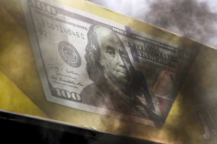 المازوت الإيراني يزيد الضغط على سعر الصرف