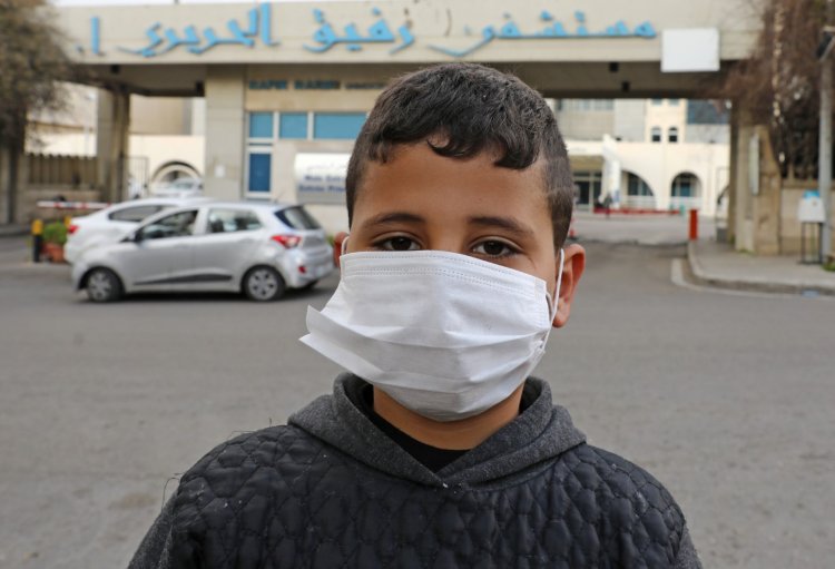 مستشفى رفيق الحريري: 30 إصابة و14 حالة حرجة ولا وفيات و 806 لقاحات
