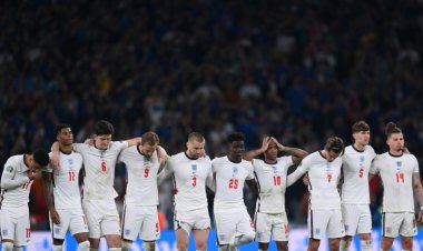 تصفيات مونديال 2022: عودة توموري وواتكينز الى منتخب "الأسود الثلاثة"