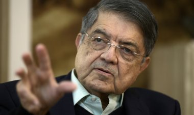 قضاء نيكاراغوا يصدر مذكرة توقيف بحق الكاتب سيرجيو راميريز