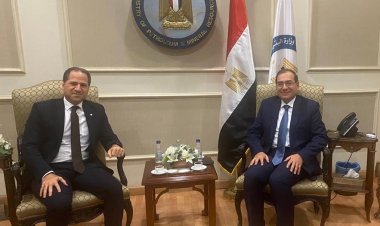 الجميل التقى وزير البترول والثروة المعدنية المصرية