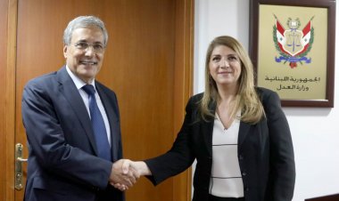 تسليم وتسلم في وزارة العدل نجم: الحل ببناء الدولة المدنية... الخوري: آمل القيام بمهمتي كما يجب خدمة للوطن والشعب