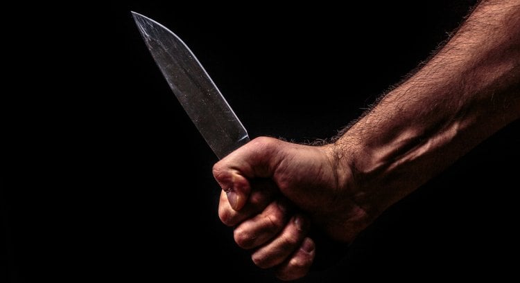 مصر.. 3 شبان يقتلون مسنا لسرقه هاتفه