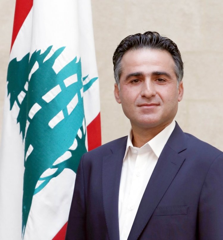 وزير الأشغال يعقد اجتماعات للبحث في التدابير اللازمة مع حلول فصل الشتاء