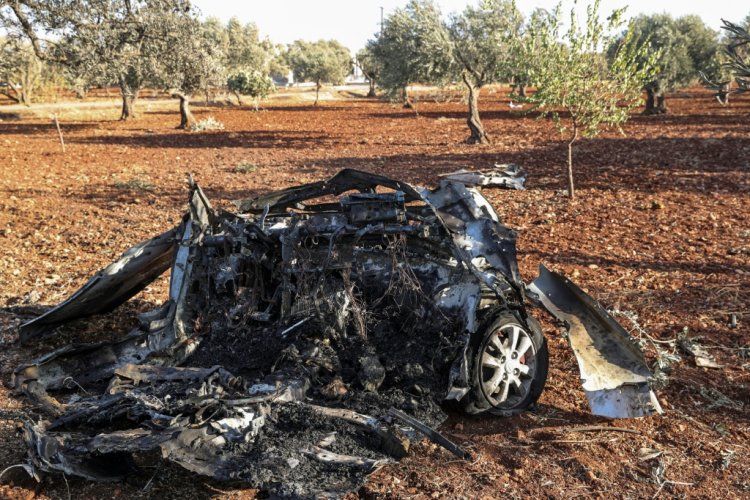مقتل قياديَين من فصيل مقرب من القاعدة بضربة نفذتها طائرة مسيّرة في شمال غرب سوريا