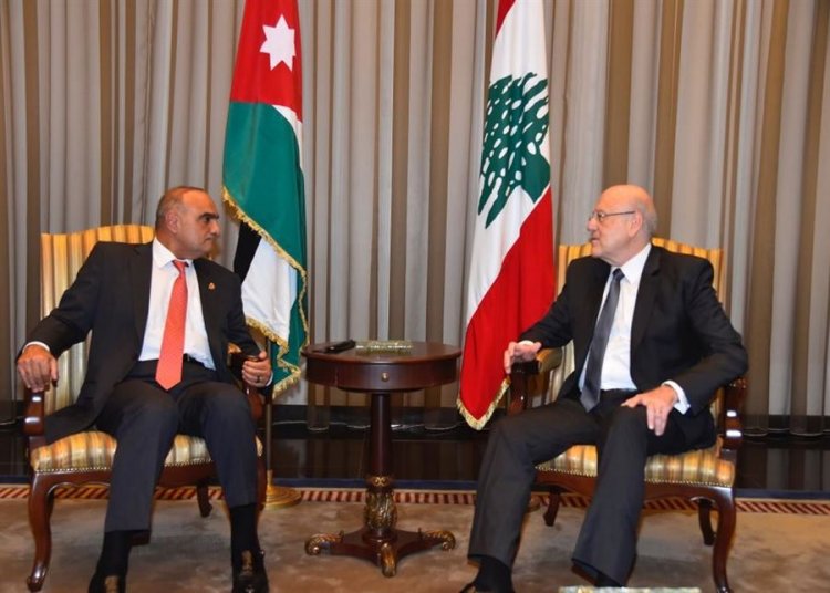 ميقاتي استقبل نظيره الاردني في المطار ويعقدان غدا اجتماعا موسعا يليه لقاء صحافي مشترك