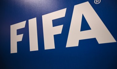 "فيفا" يعلق عضوية الاتحاد الهندي لكرة القدم