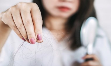 لماذا يتساقط الشعر بعد إجراء عملية إنقاص الوزن؟