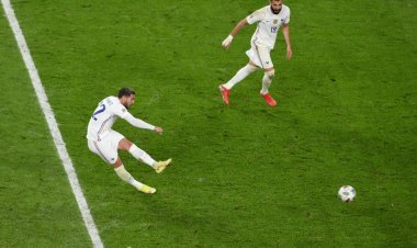 فرنسا تعوض تأخرها بهدفين ضد بلجيكا الى فوز قاتل 3-2 لتبلغ النهائي