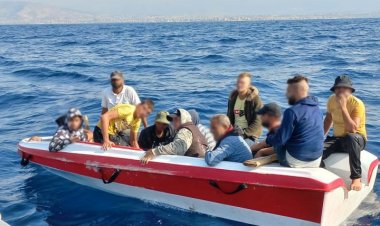 بالصور: توقيف أشخاص على متن مركب يُستخدم في عمليات التهريب غير الشرعي