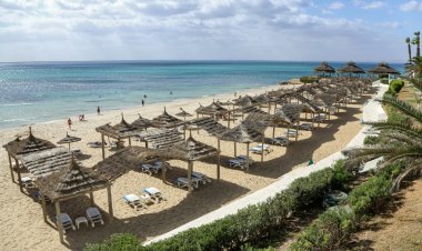 السياحة المغربية والتونسية تأمل في التعافي مع تراجع الوباء
