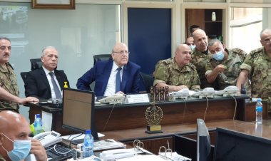 ميقاتي وسليم في غرفة عمليات قيادة الجيش لمتابعة مجريات الاوضاع