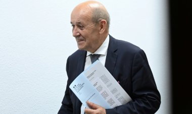 لودريان: فرنسا وألمانيا وأوكرانيا دعت لإستئناف المباحثات ضمن "رباعية نورماندي"