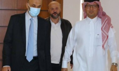 تدخّل سعودي ينقذ تحالف جنبلاط - جعجع.. والبخاري في بيروت خلال يومين