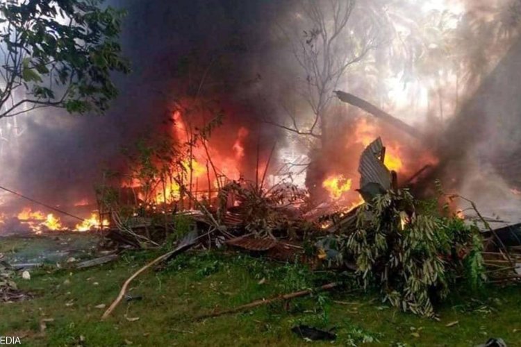 بالصور مقتل 15 شخصا في تحطم طائرة في وسط روسيا