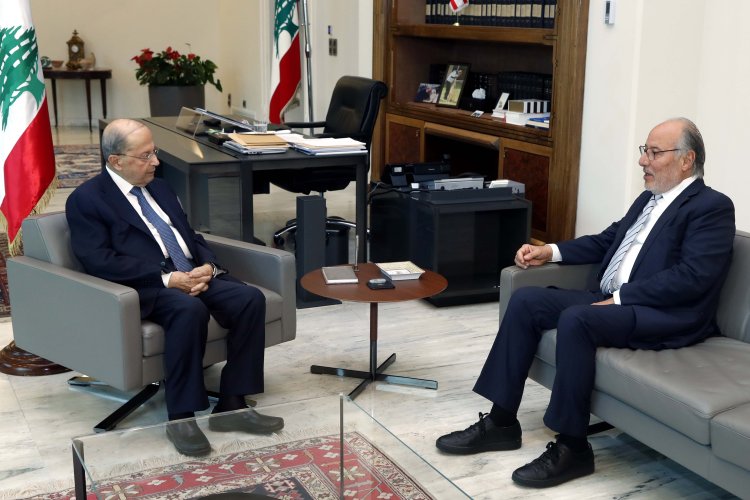 عون عرض مع وزير التربية انطلاقة العام الدراسي وأوضاع الجامعة اللبنانية