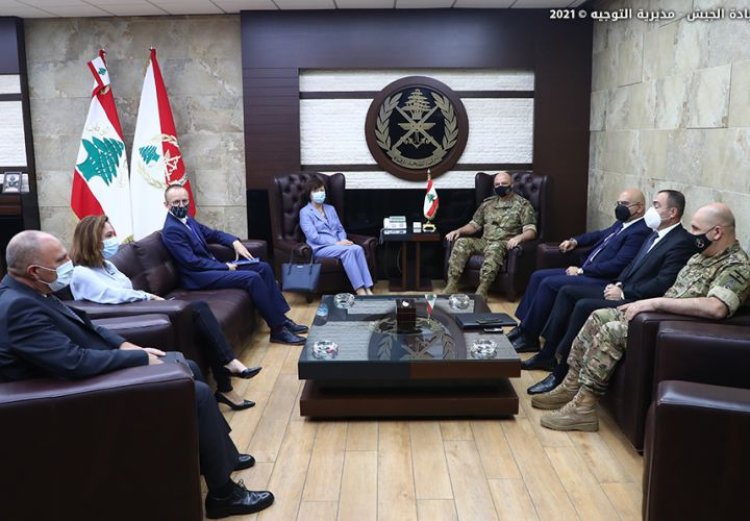 قائد الجيش التقى المنسقة الخاصة للأمين العام للأمم المتحدة