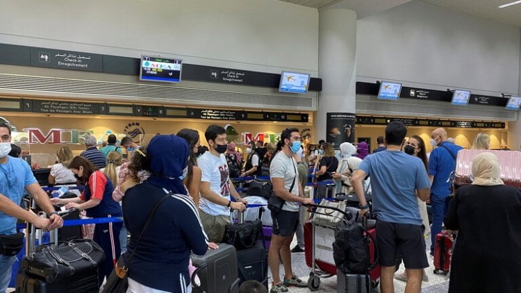 فوضى غير مسبوقة في مطار بيروت