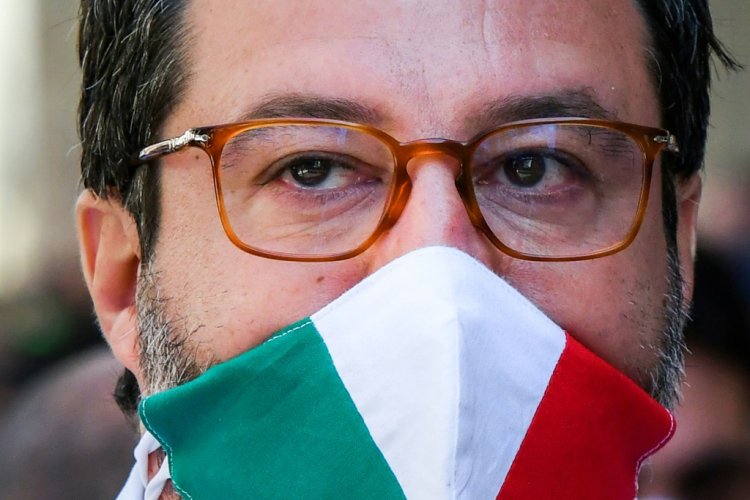 القضاء الإيطالي يبدأ محاكمة سالفيني لرفضه السماح بإنزال مهاجرين أنقذوا في 2019