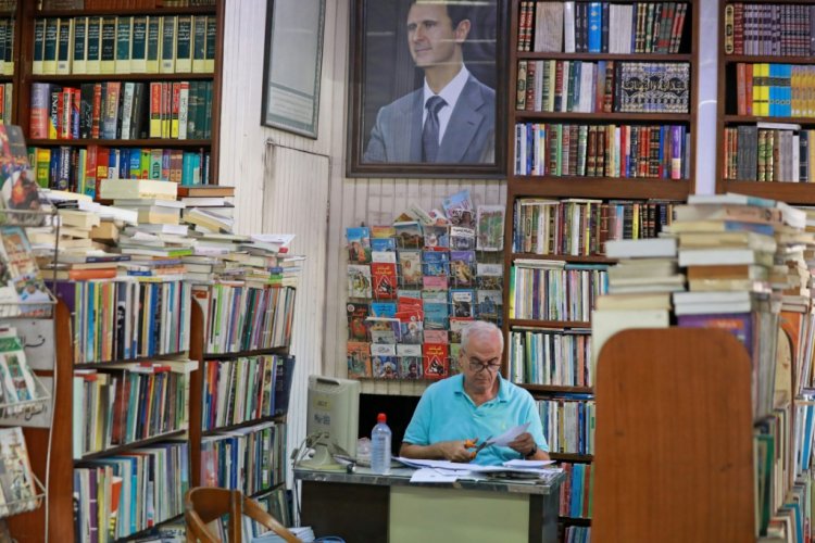 مكتبات دمشق تكافح