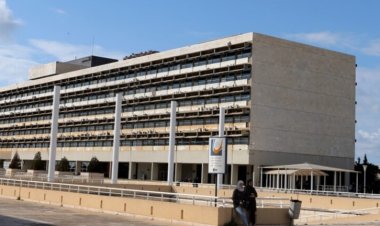 قرار بإقفال الجامعة اللبنانية غدا