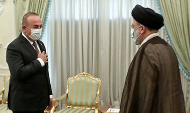 إيران وتركيا ترغبان في تعزيز التعاون الاقليمي والثنائي