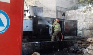 إخماد حريق بمولد كهرباء