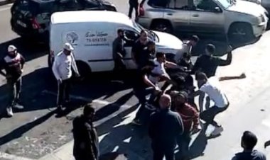 اشكال وتضارب أمام مركز تجاري في صيدا يوقع جريحين