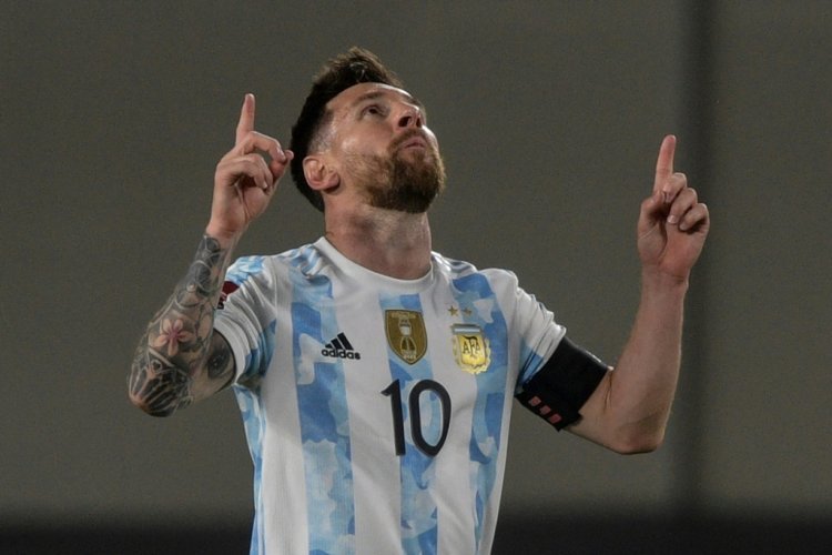 ميسي يمهد لـ"مفاجأة" بعد كأس العالم