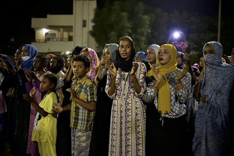 السعودية والإمارات تنضمان إلى الدعوات الغربية ضد انقلاب الجيش في السودان