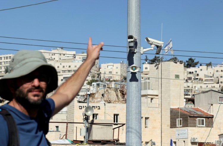 "إسرائيل" تستخدم برنامجا لجمع بيانات شخصية عن الفلسطينيين