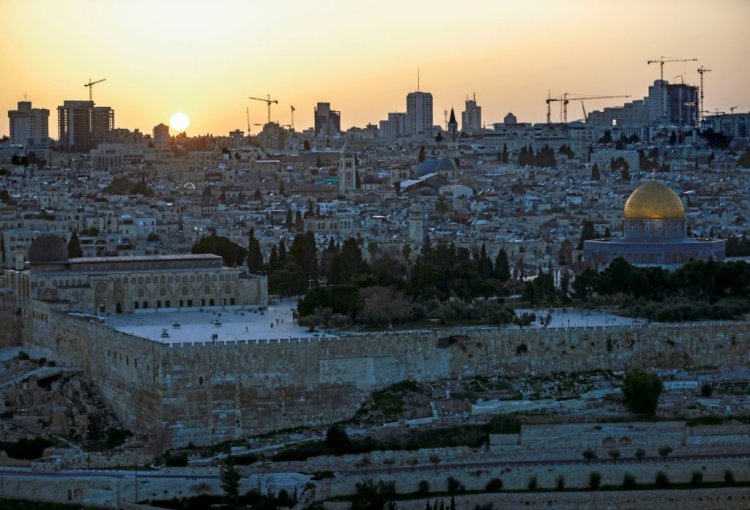 في القدس.. قرار بهدم المسجد القديم صاحب "القبة الذهبية"