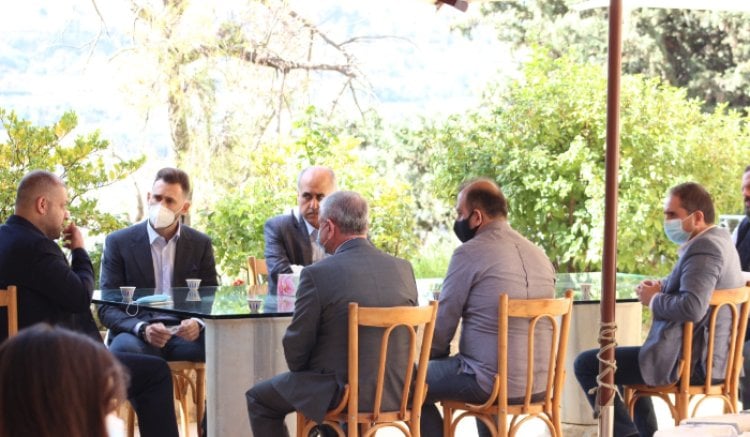 جنبلاط: لفك أسر الحكومة وإعادة صياغة العلاقة مع الاخوة في الخليج