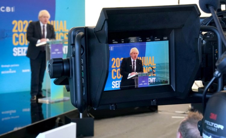 نقاط شحن السيارات الكهربائية إلزامية في المنشآت الجديدة في بريطانيا بدءا من 2022