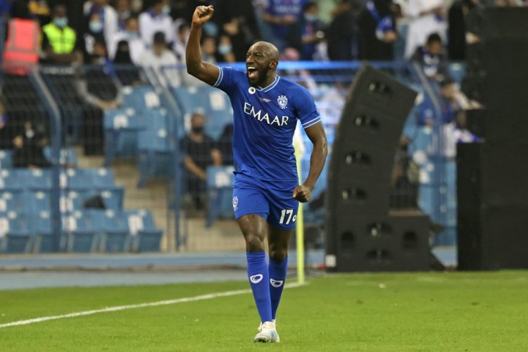الهلال يرصع سجله بلقب رابع تاريخي