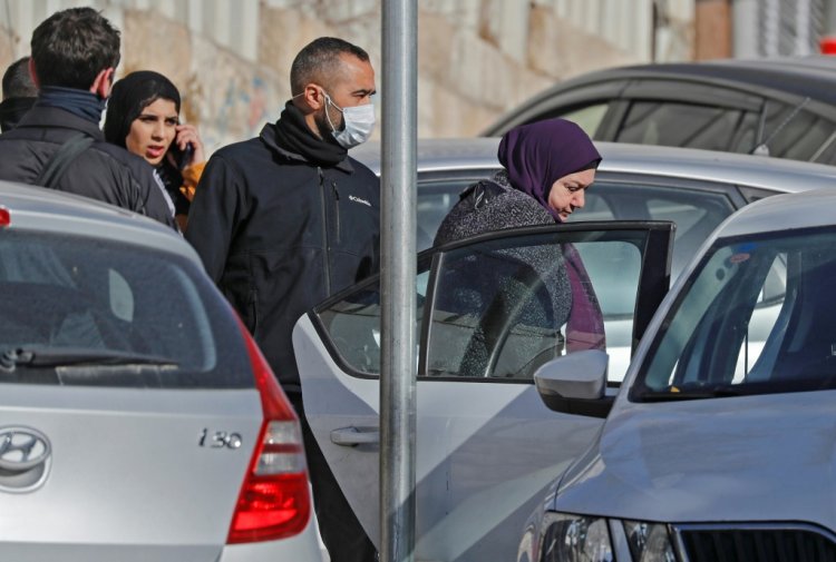 طعن امراة اسرائيلية في القدس والشرطة تلقي القبض على فتاة قاصر